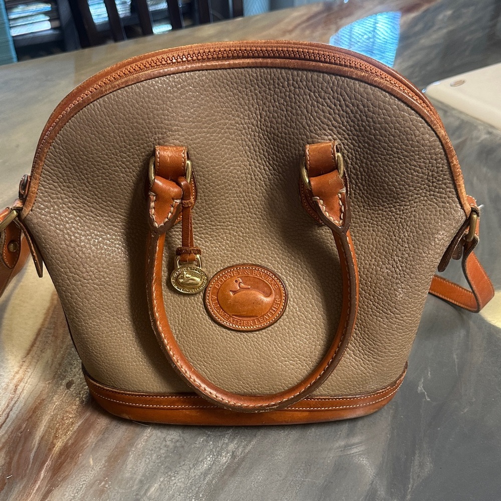 Dooney & Bourke- Classic Tan Leather Handbag